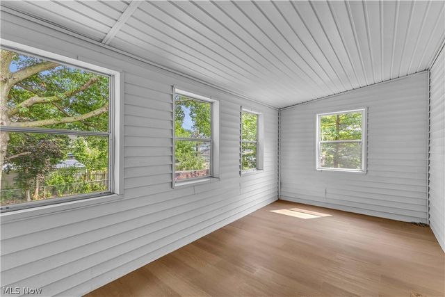 900 Eloise Drive, Cleveland Heights, OH 44112