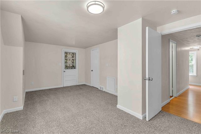 900 Eloise Drive, Cleveland Heights, OH 44112