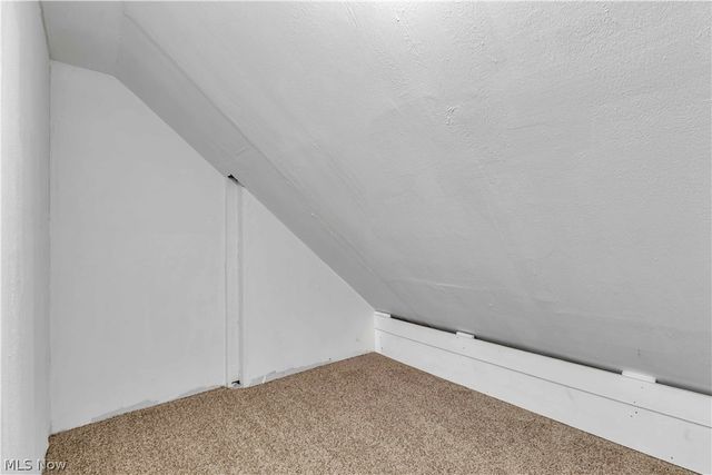 900 Eloise Drive, Cleveland Heights, OH 44112