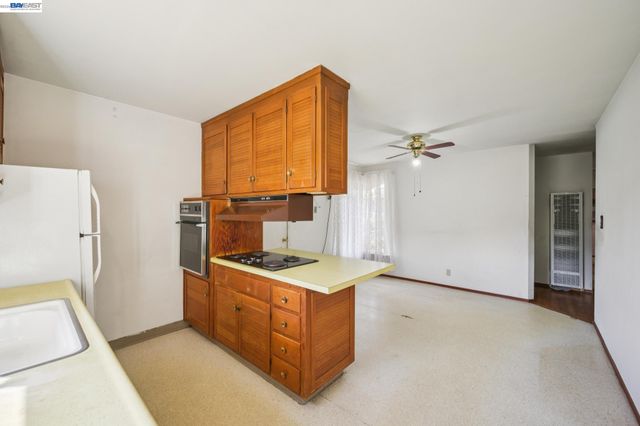 36113 La Salle Dr, Newark, CA 94560