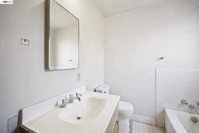 36113 La Salle Dr, Newark, CA 94560