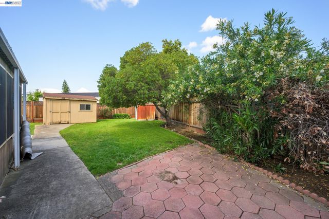 36113 La Salle Dr, Newark, CA 94560