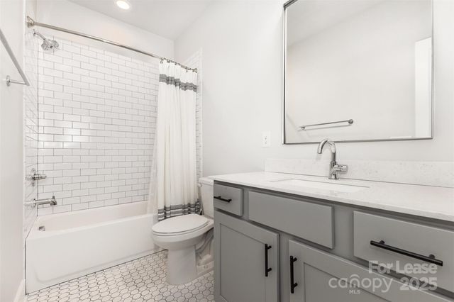 2523 Irwin Stream Road, Charlotte, NC 28208