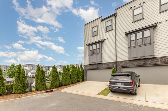 2523 Irwin Stream Road, Charlotte, NC 28208