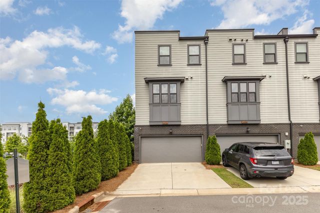 2523 Irwin Stream Road, Charlotte, NC 28208