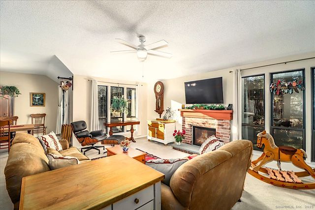 25 Heritage Crest C, Southbury, CT 06488