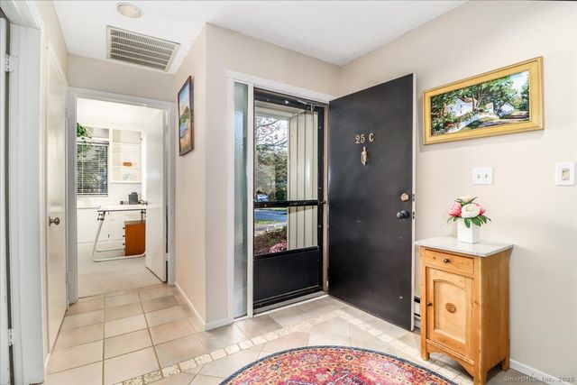 25 Heritage Crest C, Southbury, CT 06488