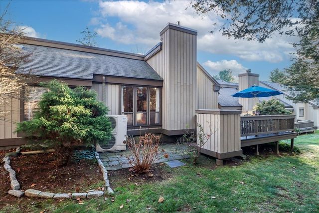 25 Heritage Crest C, Southbury, CT 06488