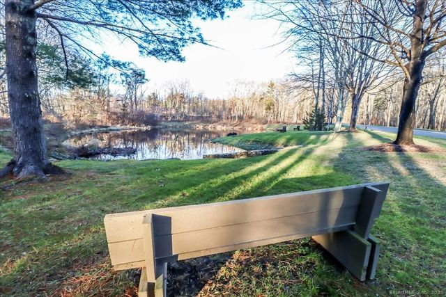 25 Heritage Crest C, Southbury, CT 06488