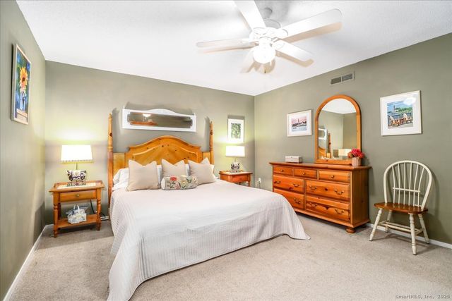 25 Heritage Crest C, Southbury, CT 06488