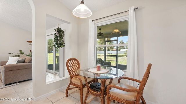 196 Delia Avenue NW, Palm Bay, FL 32907