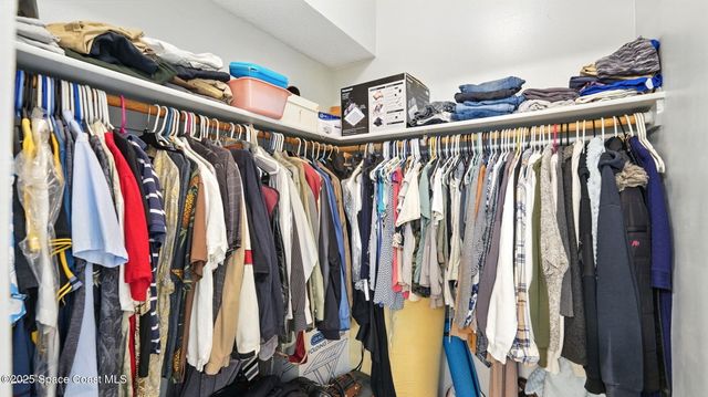 196 Delia Avenue NW, Palm Bay, FL 32907