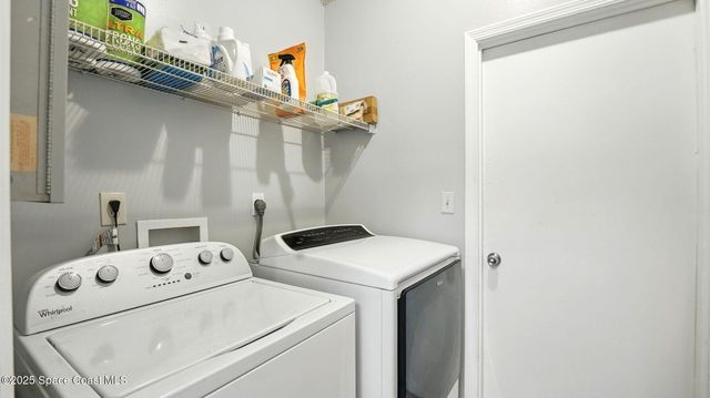 196 Delia Avenue NW, Palm Bay, FL 32907