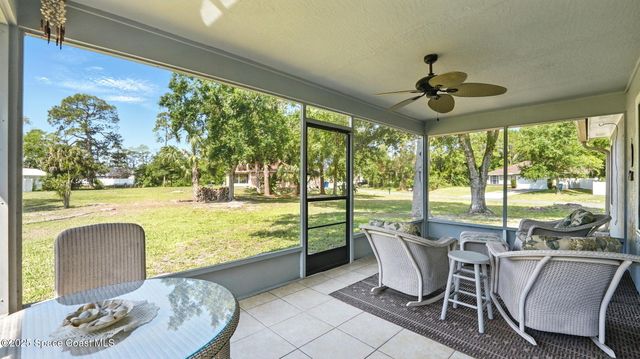 196 Delia Avenue NW, Palm Bay, FL 32907