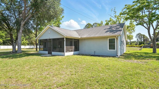 196 Delia Avenue NW, Palm Bay, FL 32907