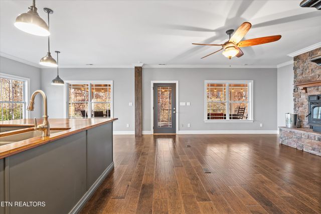 1059 Houston Springs Rd, Greenback, TN 37742