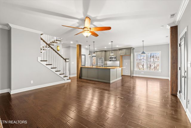 1059 Houston Springs Rd, Greenback, TN 37742