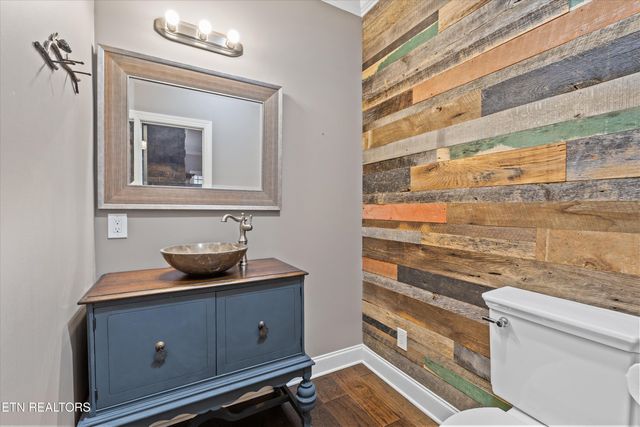 1059 Houston Springs Rd, Greenback, TN 37742