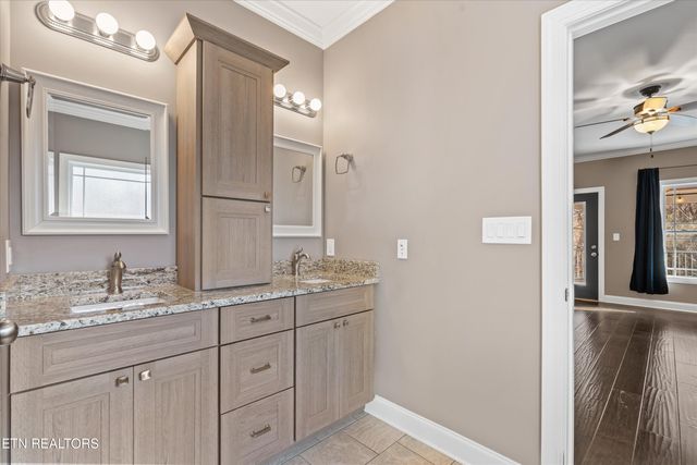 1059 Houston Springs Rd, Greenback, TN 37742