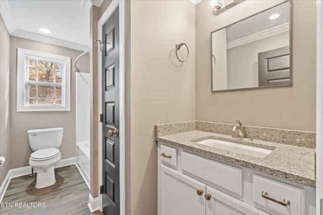 1059 Houston Springs Rd, Greenback, TN 37742