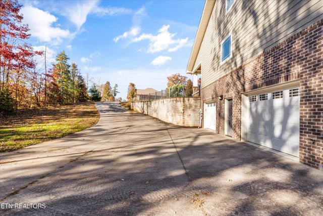 1059 Houston Springs Rd, Greenback, TN 37742