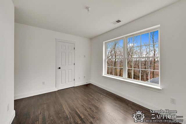 775 Linda Avenue, Thornwood, NY 10594