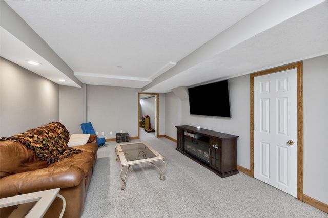 2839 NE 96th Avenue, Ankeny, IA 50021