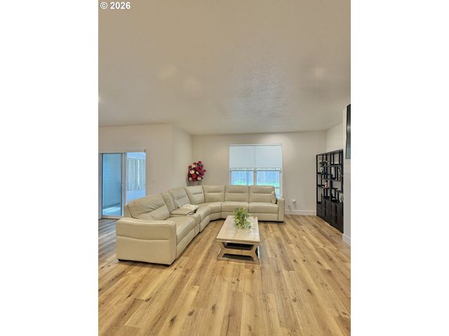 6371 Se 84TH Ave, Portland, OR 97266
