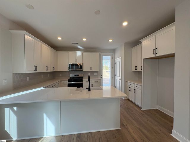 18 Gressette Place, Simpsonville, SC 29681