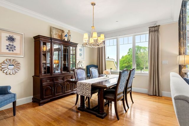 9 Muirfield Cir, Andover, MA 01810