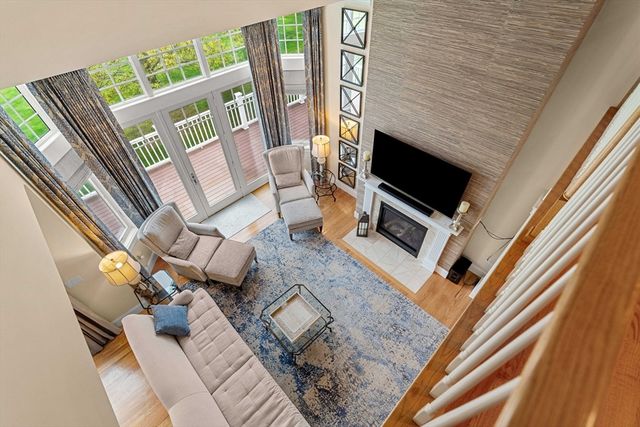 9 Muirfield Cir, Andover, MA 01810
