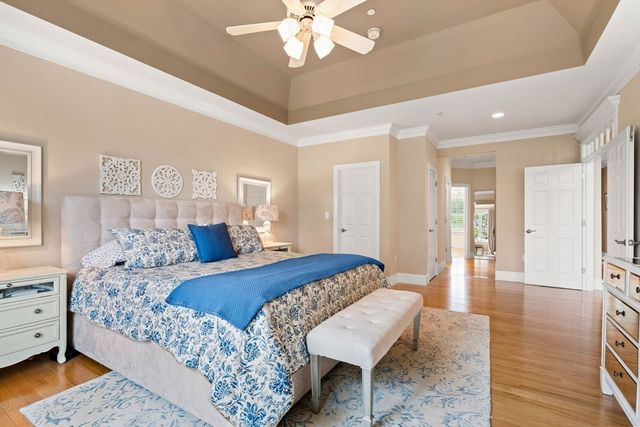 9 Muirfield Cir, Andover, MA 01810