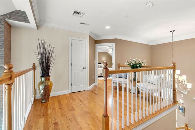 9 Muirfield Cir, Andover, MA 01810