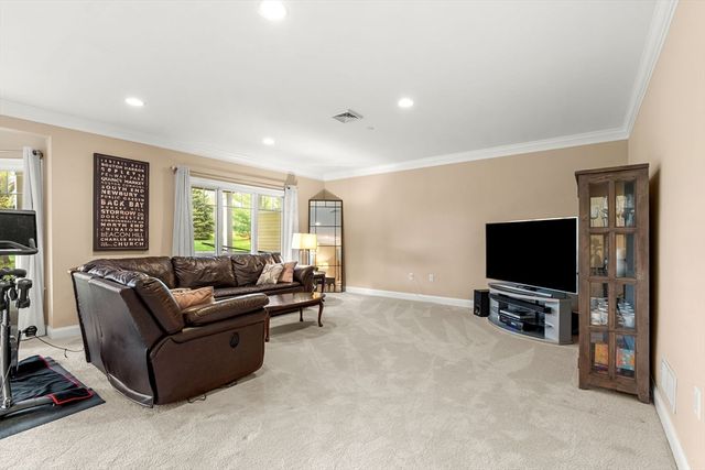 9 Muirfield Cir, Andover, MA 01810