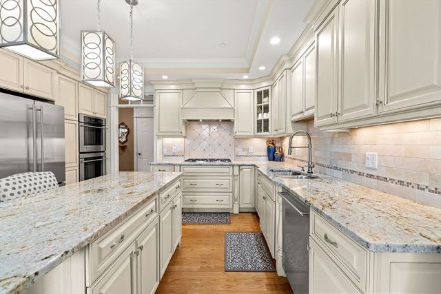 9 Muirfield Cir, Andover, MA 01810