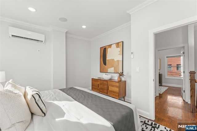 5A 19th Street, Weehawken, NJ 07086