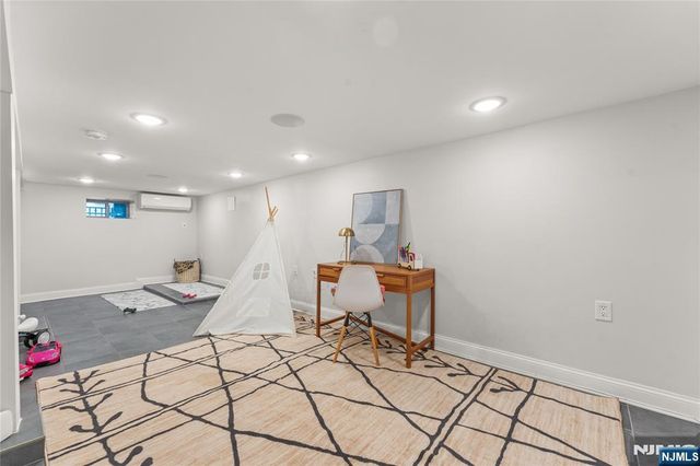 5A 19th Street, Weehawken, NJ 07086