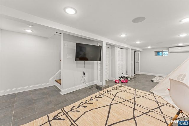 5A 19th Street, Weehawken, NJ 07086