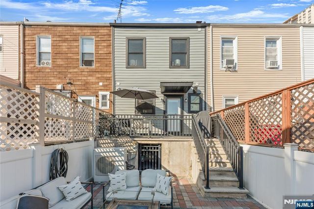 5A 19th Street, Weehawken, NJ 07086