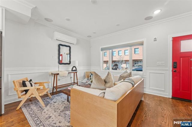 5A 19th Street, Weehawken, NJ 07086