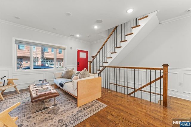 5A 19th Street, Weehawken, NJ 07086