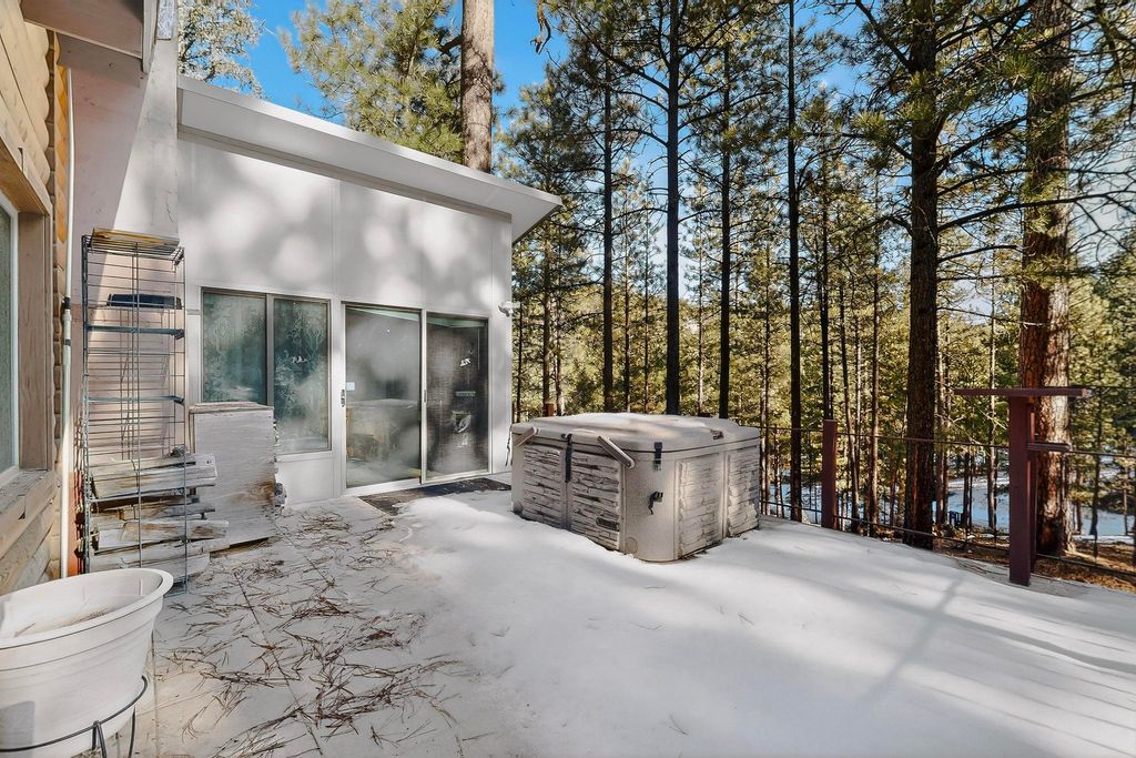 Image 11 of property listing at 455 Obsidian Road, Jemez Springs, NM 87025