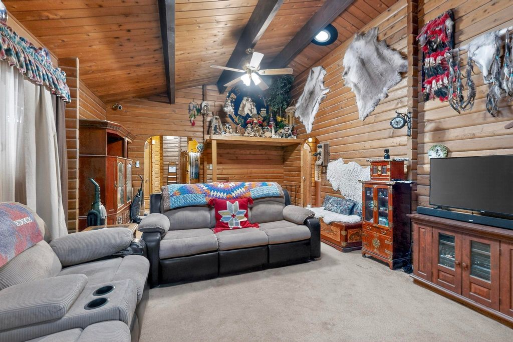 Image 15 of property listing at 455 Obsidian Road, Jemez Springs, NM 87025