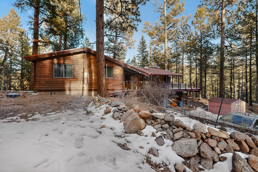 Image 2 of property listing at 455 Obsidian Road, Jemez Springs, NM 87025