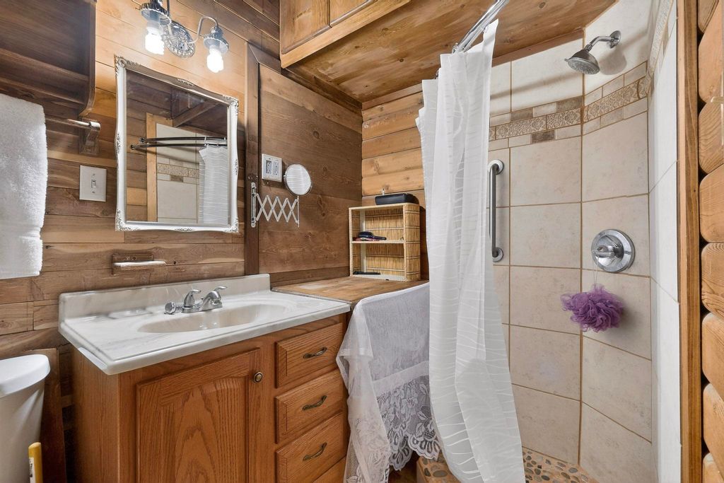 Image 28 of property listing at 455 Obsidian Road, Jemez Springs, NM 87025