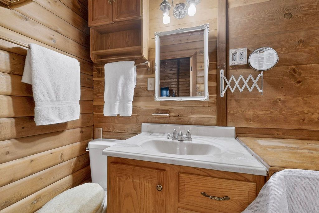 Image 29 of property listing at 455 Obsidian Road, Jemez Springs, NM 87025