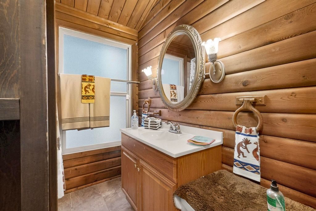 Image 33 of property listing at 455 Obsidian Road, Jemez Springs, NM 87025