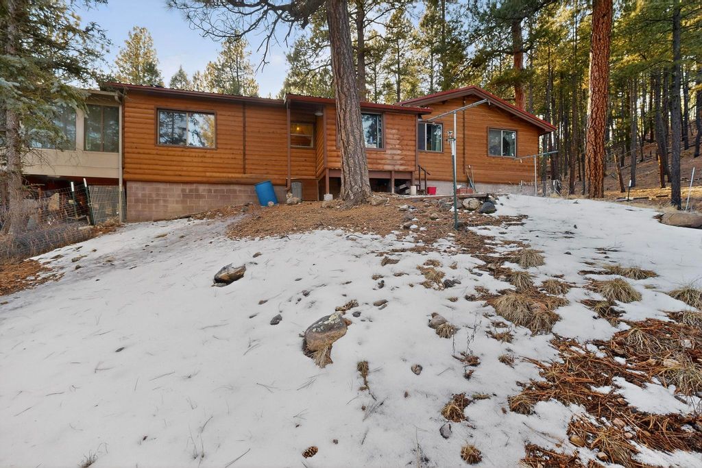 Image 46 of property listing at 455 Obsidian Road, Jemez Springs, NM 87025