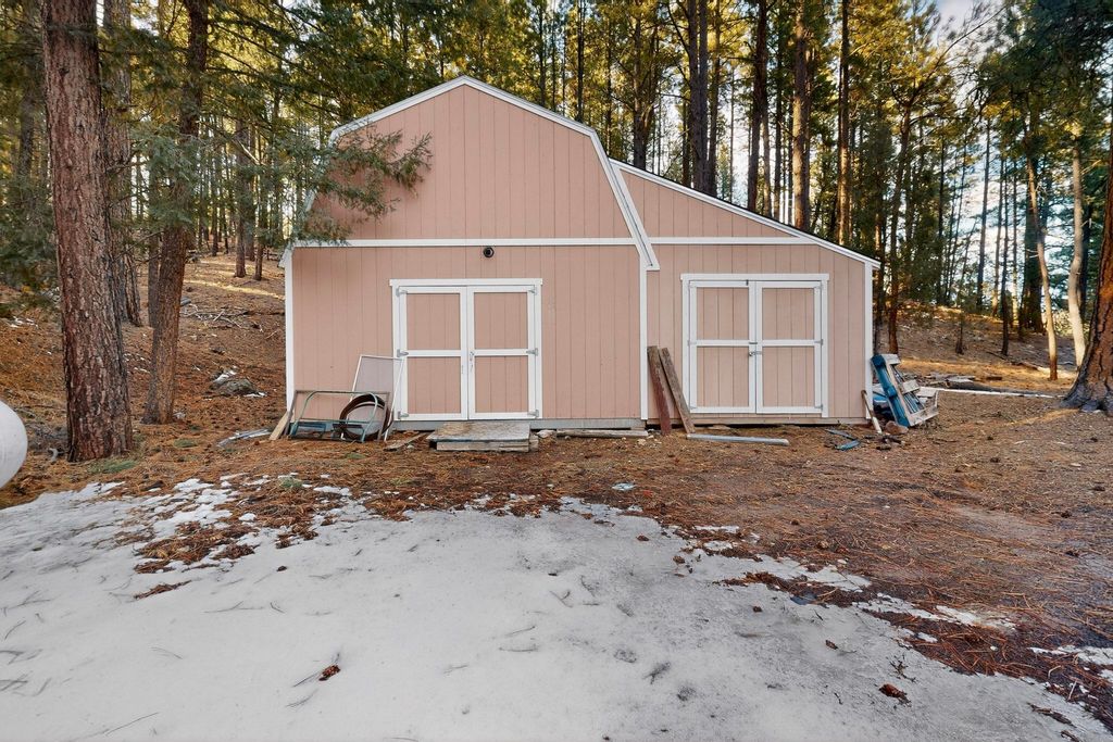 Image 47 of property listing at 455 Obsidian Road, Jemez Springs, NM 87025
