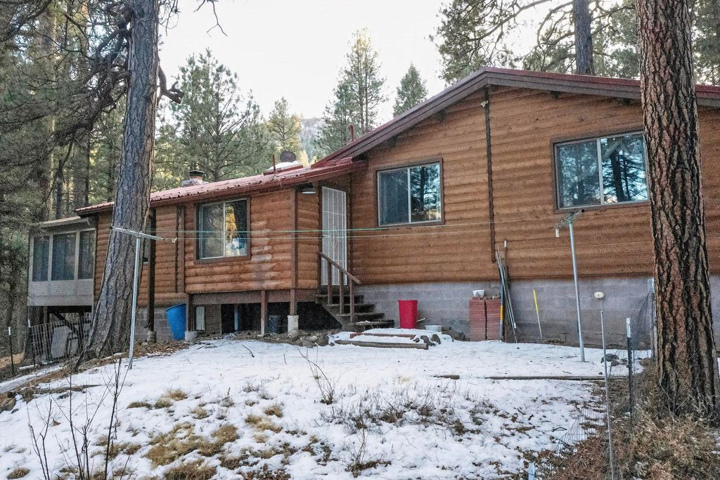 Image 53 of property listing at 455 Obsidian Road, Jemez Springs, NM 87025